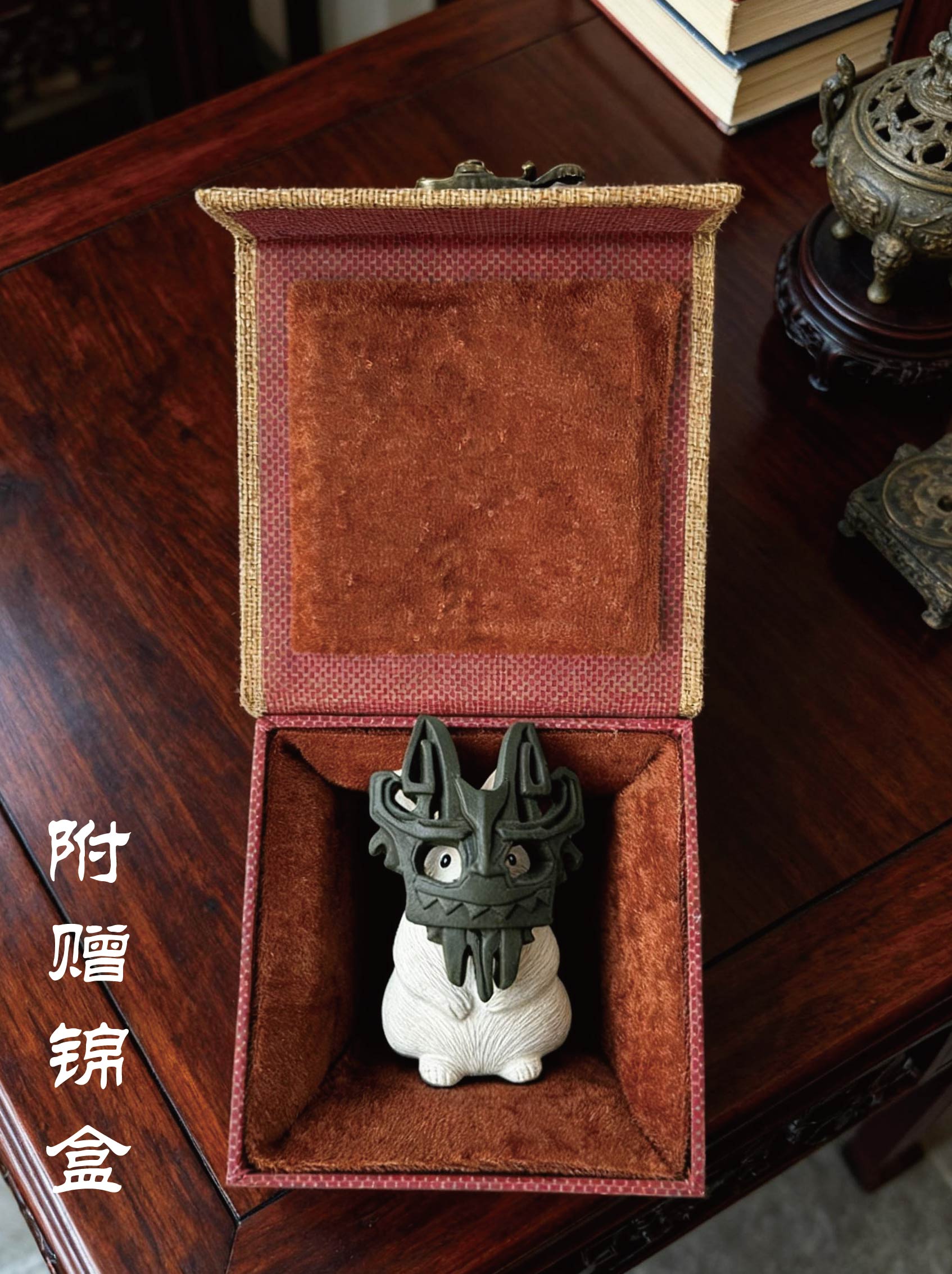 Bronze-Masked Rabbit Tea Pet - Image 11